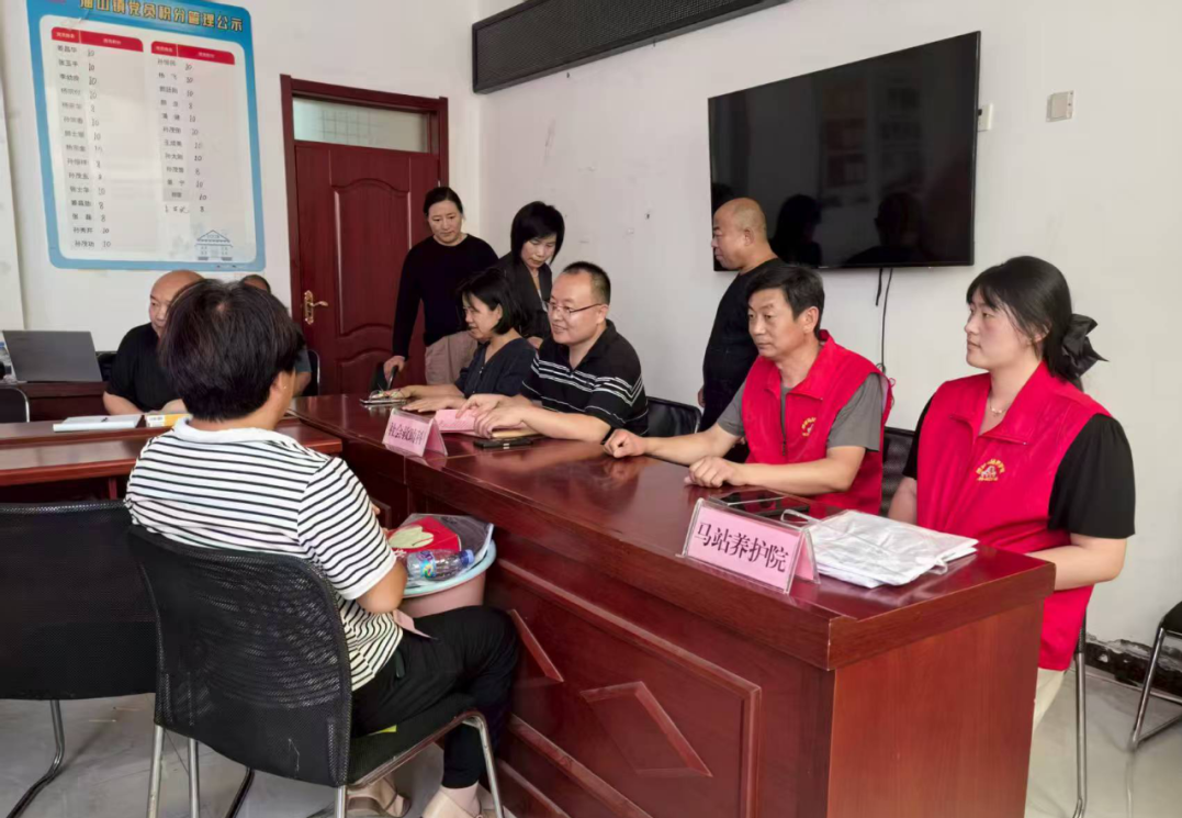 銀發經濟促消費，養老服務進社區——縣民政局開展社會經濟咨詢活動